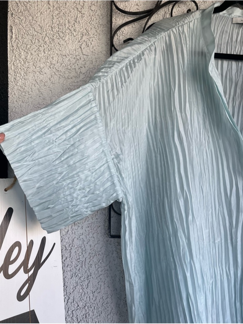 Vince Silk Sky Blue Pleated Split-Neck Textured Blouse - Picture 5 of 10